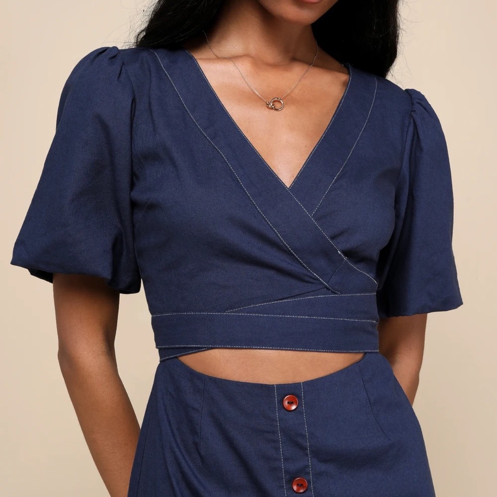 Lulu’s (NWT) Navy Blue Linen Wrap Front Cutout Midi Dress - Picture 4 of 7